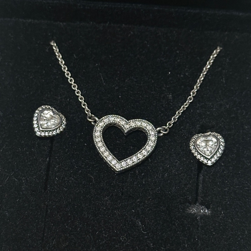 Pandora bundle x2 sets , Elegant Silver Heart Necklace and Earring Set
